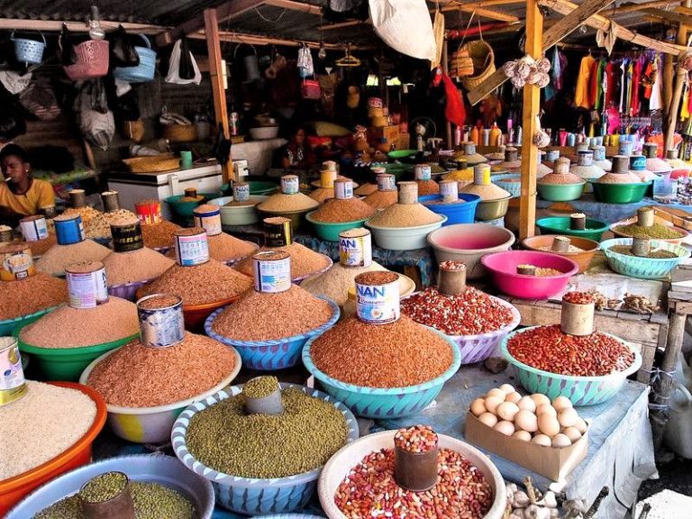 Mercados multicoloridos